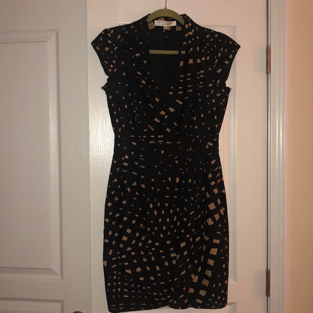 SALE 💕.Trina Turk Geometric print dress size 6
